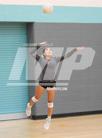 Thumbnail 2 in Antelope vs Globe (Epic Tourneys Volleyball Invite) photogallery.