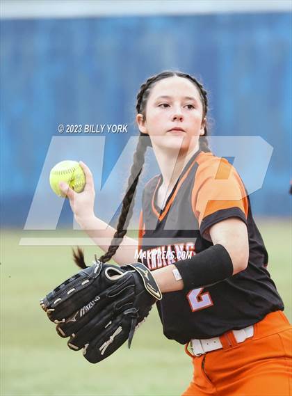 Thumbnail 1 in Grand Saline vs Winona photogallery.