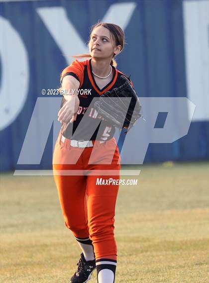 Thumbnail 1 in Grand Saline vs Winona photogallery.