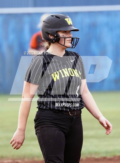 Thumbnail 1 in Grand Saline vs Winona photogallery.