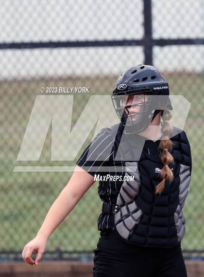 Thumbnail 3 in Grand Saline vs Winona photogallery.
