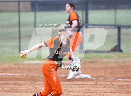 Thumbnail 1 in Grand Saline vs Winona photogallery.
