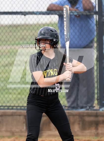 Thumbnail 3 in Grand Saline vs Winona photogallery.