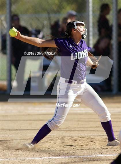 Thumbnail 2 in Mountain View vs Pondarosa (CHSAA 4A Region 6 Playoff) photogallery.