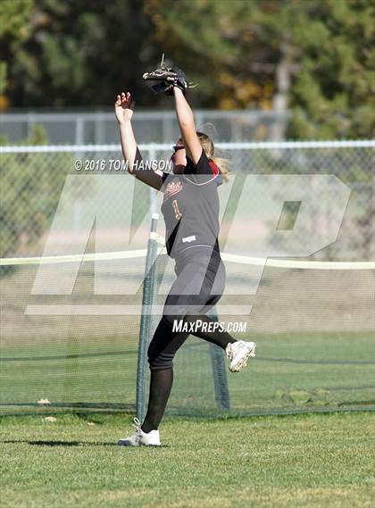 Thumbnail 1 in Mountain View vs Pondarosa (CHSAA 4A Region 6 Playoff) photogallery.