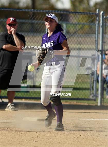 Thumbnail 1 in Mountain View vs Pondarosa (CHSAA 4A Region 6 Playoff) photogallery.