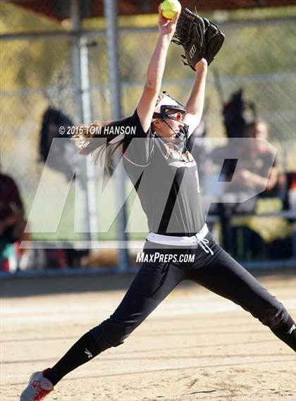 Thumbnail 3 in Mountain View vs Pondarosa (CHSAA 4A Region 6 Playoff) photogallery.