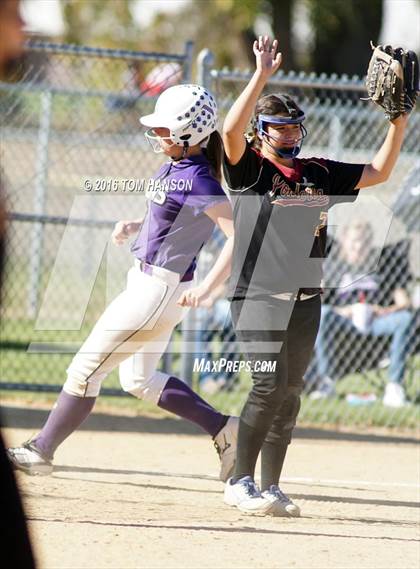 Thumbnail 3 in Mountain View vs Pondarosa (CHSAA 4A Region 6 Playoff) photogallery.