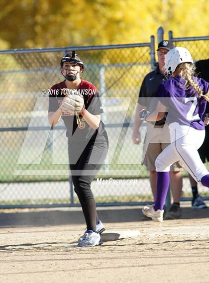 Thumbnail 3 in Mountain View vs Pondarosa (CHSAA 4A Region 6 Playoff) photogallery.