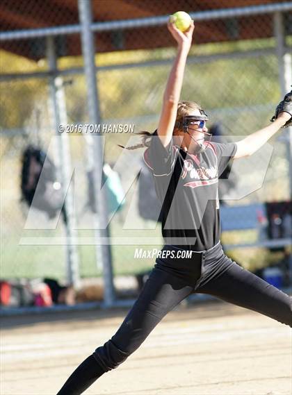 Thumbnail 2 in Mountain View vs Pondarosa (CHSAA 4A Region 6 Playoff) photogallery.
