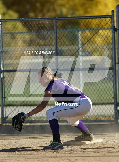 Thumbnail 3 in Mountain View vs Pondarosa (CHSAA 4A Region 6 Playoff) photogallery.