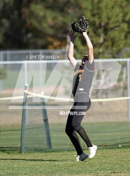 Thumbnail 1 in Mountain View vs Pondarosa (CHSAA 4A Region 6 Playoff) photogallery.