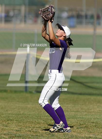 Thumbnail 2 in Mountain View vs Pondarosa (CHSAA 4A Region 6 Playoff) photogallery.