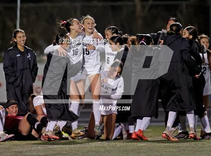 Thumbnail 1 in La Serna @ Newbury Park photogallery.