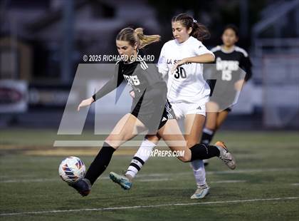 Thumbnail 3 in La Serna @ Newbury Park photogallery.
