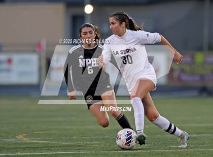 Thumbnail 1 in La Serna @ Newbury Park photogallery.