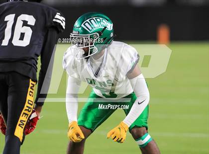 Thumbnail 2 in Dorsey vs King/Drew photogallery.