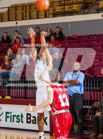Thumbnail 3 in Grapevine Faith Christian vs. New Way Christian Academy (Fantasy of Lights) photogallery.