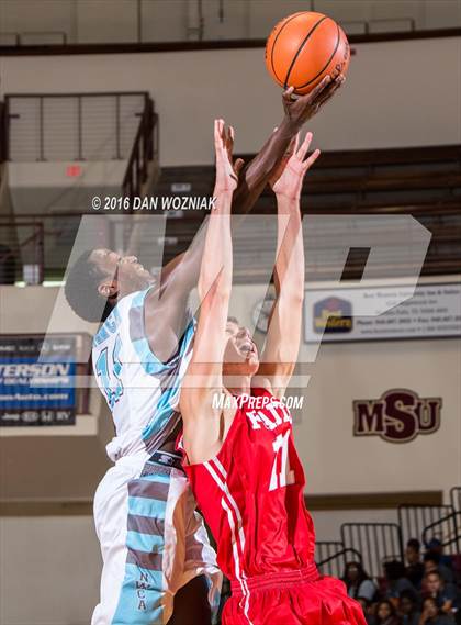 Thumbnail 3 in Grapevine Faith Christian vs. New Way Christian Academy (Fantasy of Lights) photogallery.