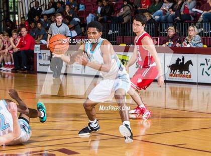 Thumbnail 1 in Grapevine Faith Christian vs. New Way Christian Academy (Fantasy of Lights) photogallery.