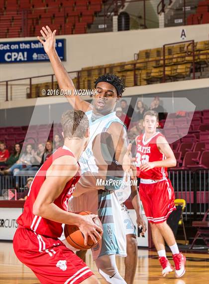Thumbnail 3 in Grapevine Faith Christian vs. New Way Christian Academy (Fantasy of Lights) photogallery.