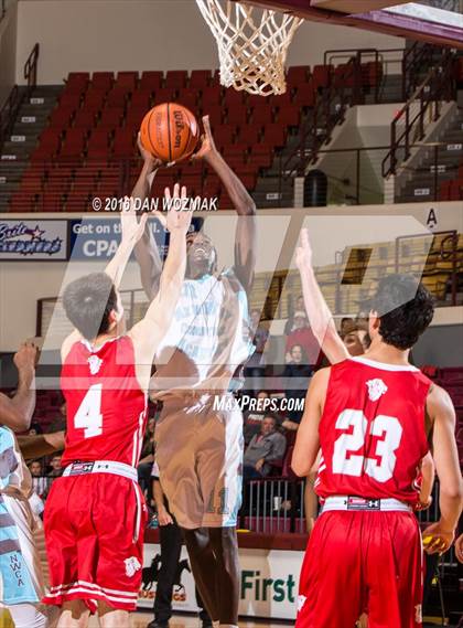 Thumbnail 3 in Grapevine Faith Christian vs. New Way Christian Academy (Fantasy of Lights) photogallery.