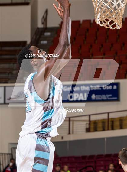 Thumbnail 3 in Grapevine Faith Christian vs. New Way Christian Academy (Fantasy of Lights) photogallery.