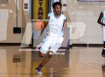 Thumbnail 1 in Grapevine Faith Christian vs. New Way Christian Academy (Fantasy of Lights) photogallery.