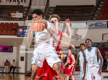 Thumbnail 1 in Grapevine Faith Christian vs. New Way Christian Academy (Fantasy of Lights) photogallery.