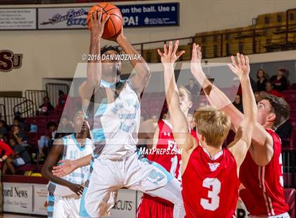 Thumbnail 2 in Grapevine Faith Christian vs. New Way Christian Academy (Fantasy of Lights) photogallery.