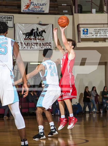 Thumbnail 3 in Grapevine Faith Christian vs. New Way Christian Academy (Fantasy of Lights) photogallery.