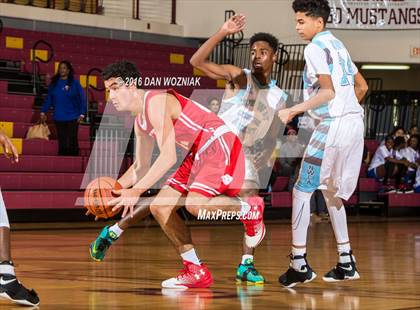 Thumbnail 3 in Grapevine Faith Christian vs. New Way Christian Academy (Fantasy of Lights) photogallery.