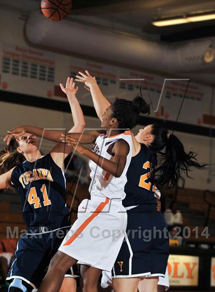 Thumbnail 3 in Yucaipa vs. Rancho Verde (Lady Bears Holiday Classic) photogallery.
