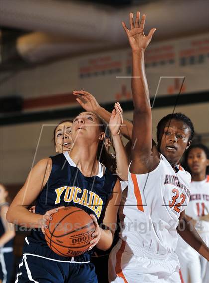 Thumbnail 2 in Yucaipa vs. Rancho Verde (Lady Bears Holiday Classic) photogallery.