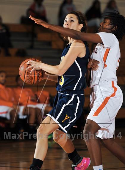 Thumbnail 2 in Yucaipa vs. Rancho Verde (Lady Bears Holiday Classic) photogallery.