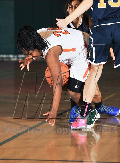 Thumbnail 2 in Yucaipa vs. Rancho Verde (Lady Bears Holiday Classic) photogallery.