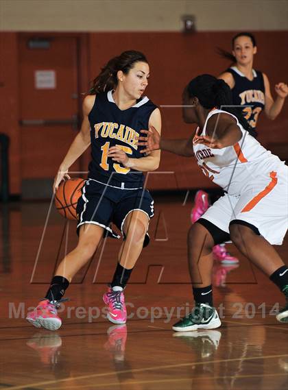 Thumbnail 2 in Yucaipa vs. Rancho Verde (Lady Bears Holiday Classic) photogallery.