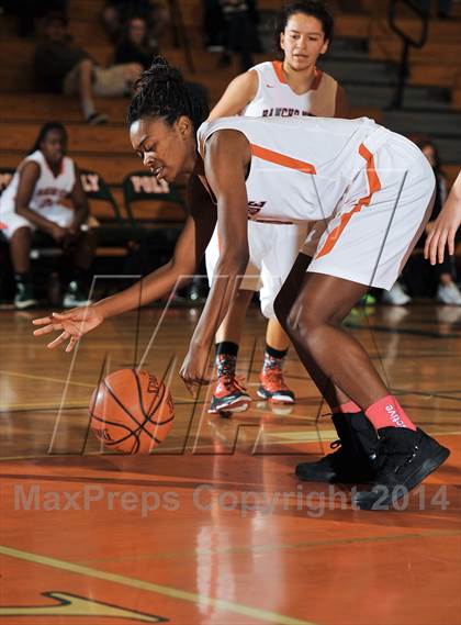 Thumbnail 3 in Yucaipa vs. Rancho Verde (Lady Bears Holiday Classic) photogallery.