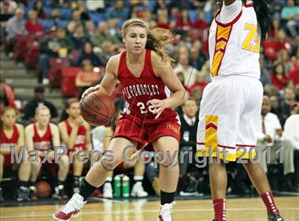 Thumbnail 2 in Berkeley vs. Carondelet (CIF NorCal D1 Regional Final) photogallery.