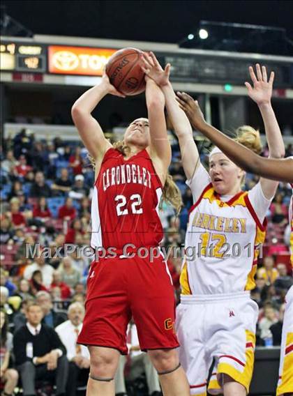 Thumbnail 3 in Berkeley vs. Carondelet (CIF NorCal D1 Regional Final) photogallery.