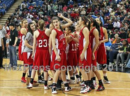 Thumbnail 2 in Berkeley vs. Carondelet (CIF NorCal D1 Regional Final) photogallery.