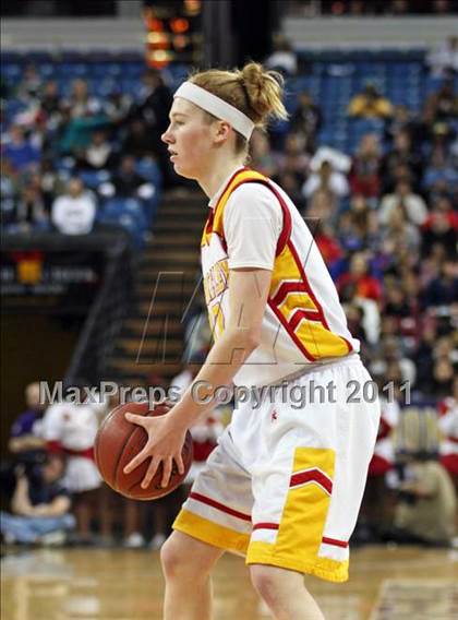 Thumbnail 1 in Berkeley vs. Carondelet (CIF NorCal D1 Regional Final) photogallery.