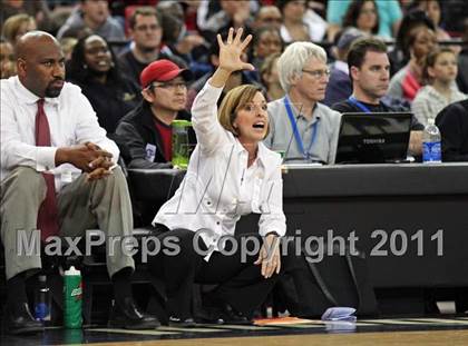 Thumbnail 3 in Berkeley vs. Carondelet (CIF NorCal D1 Regional Final) photogallery.