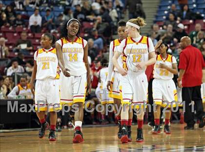 Thumbnail 1 in Berkeley vs. Carondelet (CIF NorCal D1 Regional Final) photogallery.