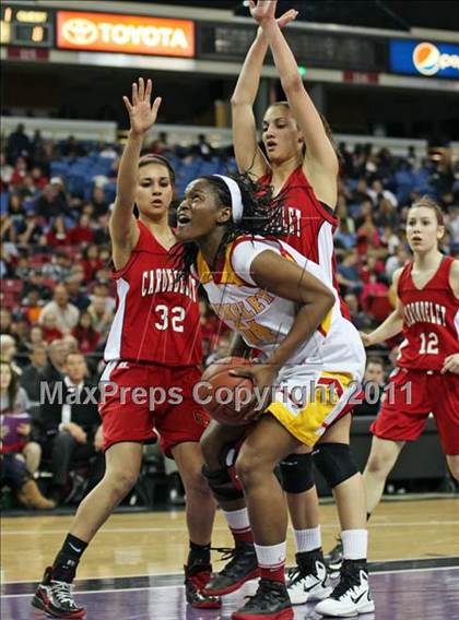 Thumbnail 2 in Berkeley vs. Carondelet (CIF NorCal D1 Regional Final) photogallery.