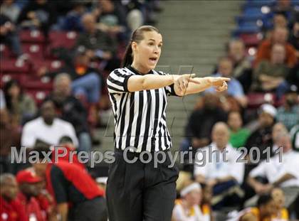 Thumbnail 2 in Berkeley vs. Carondelet (CIF NorCal D1 Regional Final) photogallery.