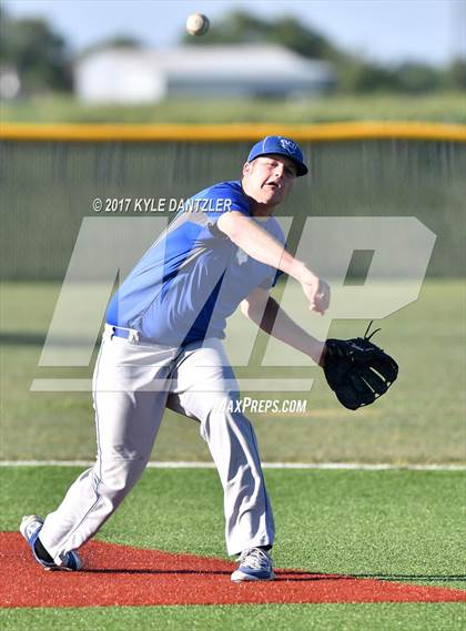 Thumbnail 2 in Blue Ridge vs Windthorst (UIL 2A Region 2 Area Playoff) photogallery.