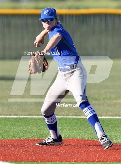 Thumbnail 1 in Blue Ridge vs Windthorst (UIL 2A Region 2 Area Playoff) photogallery.