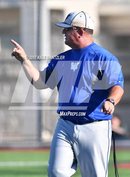 Thumbnail 3 in Blue Ridge vs Windthorst (UIL 2A Region 2 Area Playoff) photogallery.