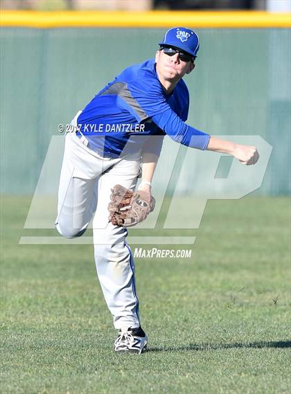 Thumbnail 1 in Blue Ridge vs Windthorst (UIL 2A Region 2 Area Playoff) photogallery.